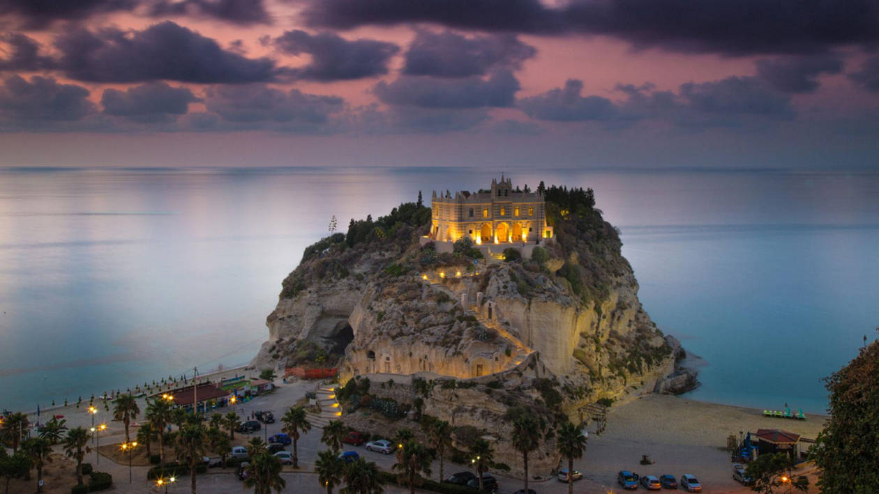 Trovare escort di lusso a Tropea