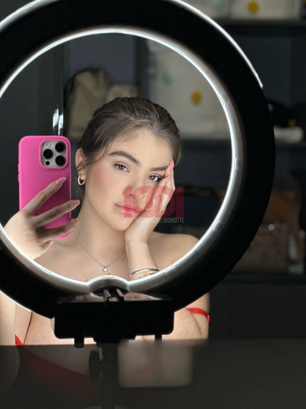 Foto copertina di Maya Barros