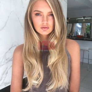Ekaterina Lobanova Accompagnatrice Lusso Alto Livello Russa a Torino